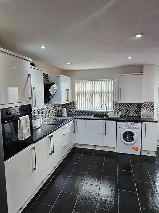 Airbnb Palace Birmingham Apartment